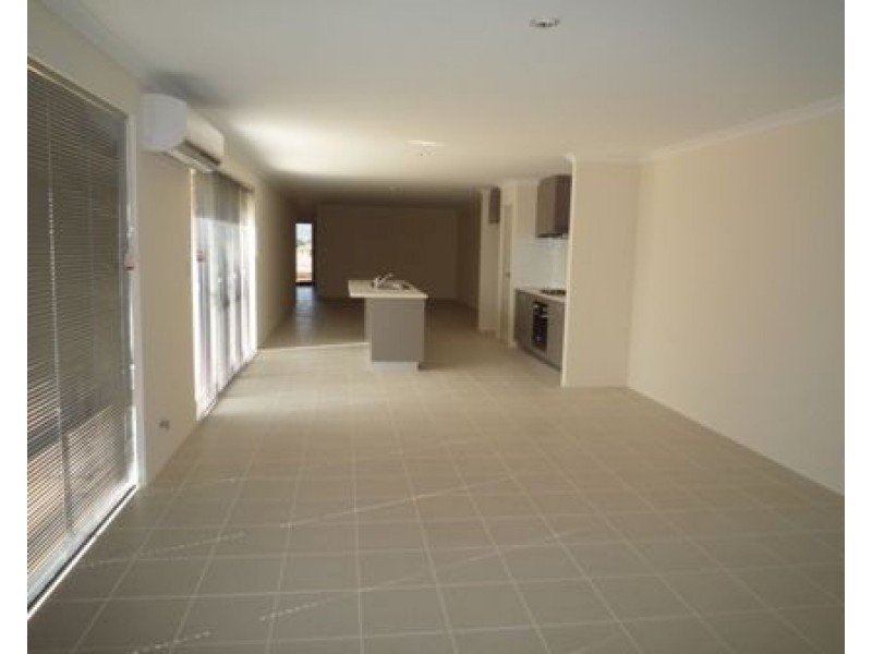 67 Banrock Drive, Ellenbrook WA 6069