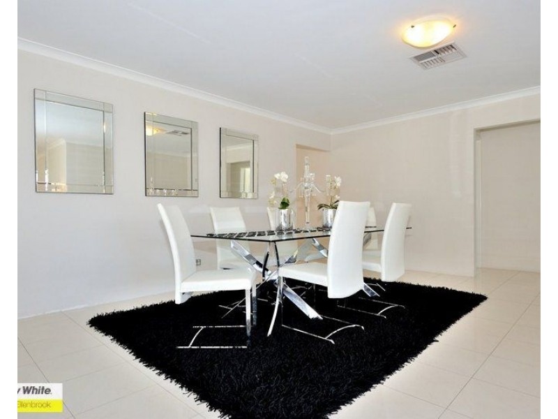 335 Millhouse Road, Aveley WA 6069