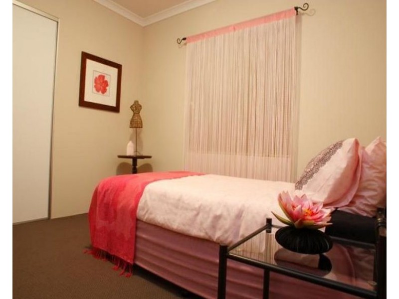 21 Dulegal Way, Aveley WA 6069