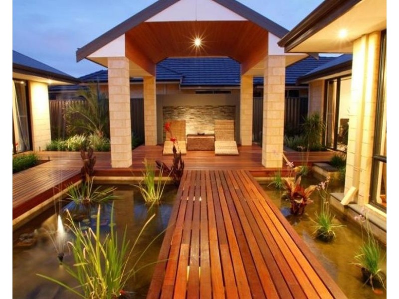 21 Dulegal Way, Aveley WA 6069