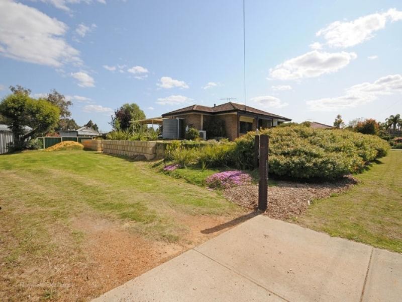 16 Brockholes Street, Bullsbrook WA 6084