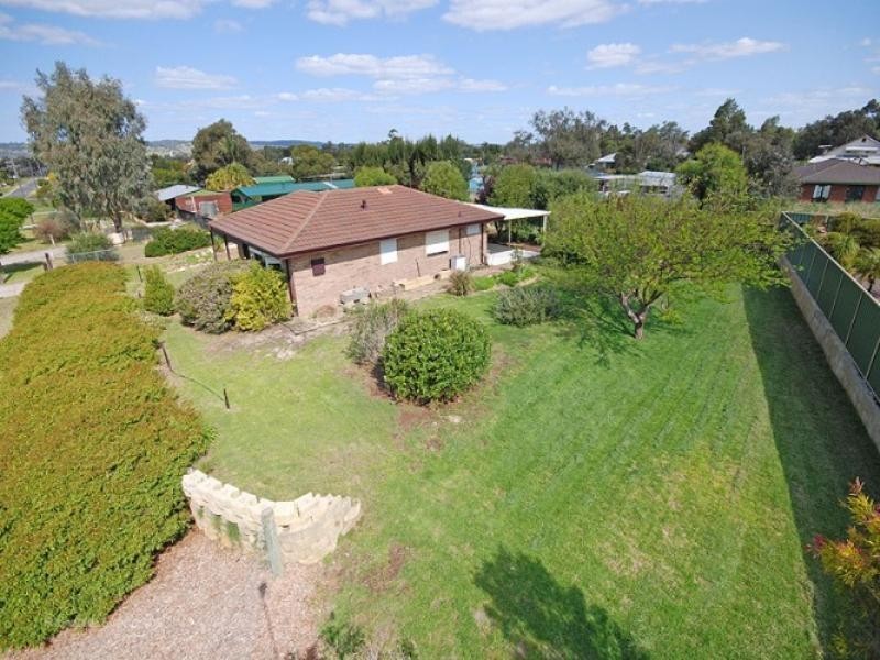 16 Brockholes Street, Bullsbrook WA 6084