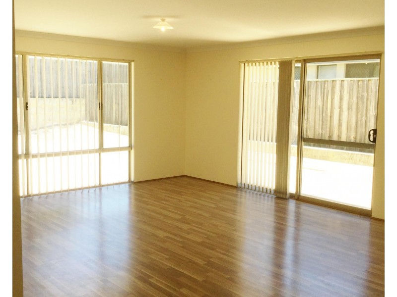 12 Dimora Way, Ellenbrook WA 6069