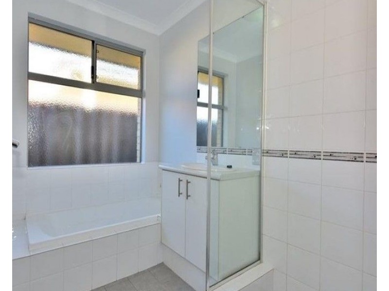 21 Brixton Close, Ellenbrook WA 6069