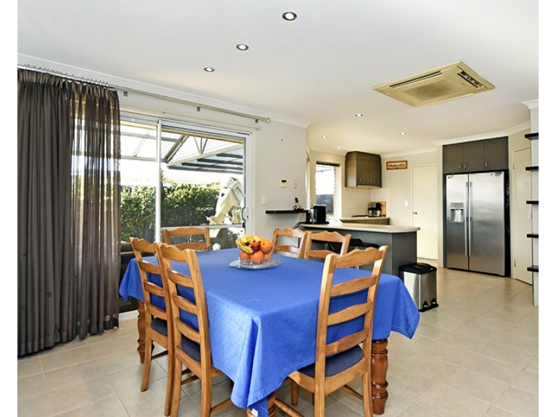 17 Maneroo Way, Ellenbrook WA 6069