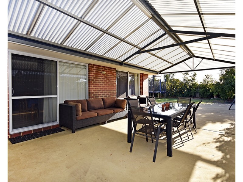 17 Maneroo Way, Ellenbrook WA 6069