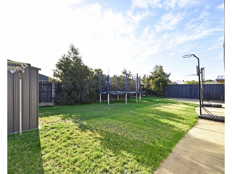17 Maneroo Way, Ellenbrook WA 6069