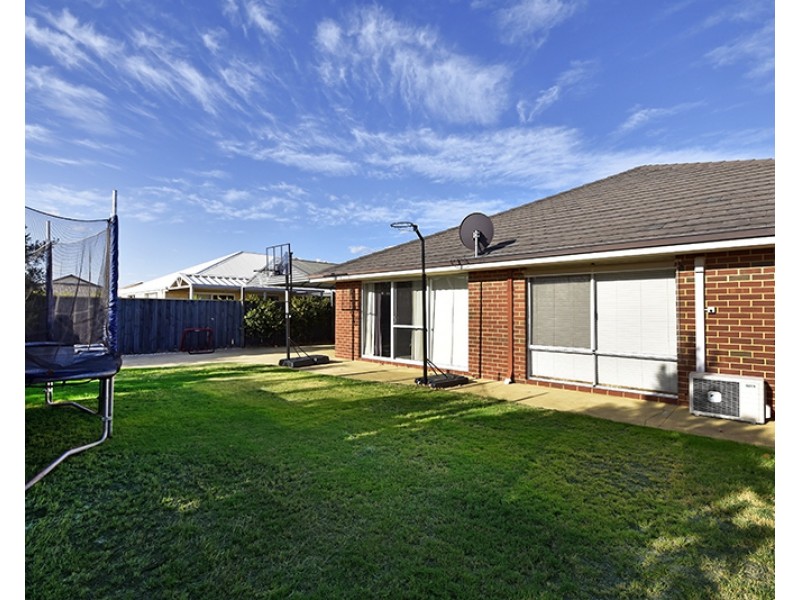 17 Maneroo Way, Ellenbrook WA 6069