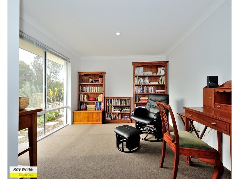 37 Bellazario Promenade, Aveley WA 6069