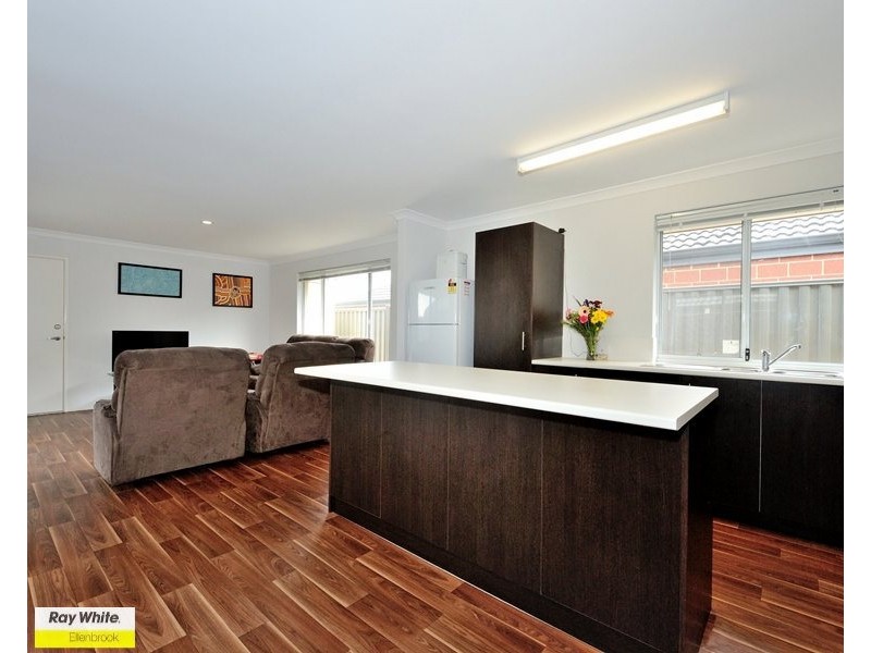 37 Bellazario Promenade, Aveley WA 6069