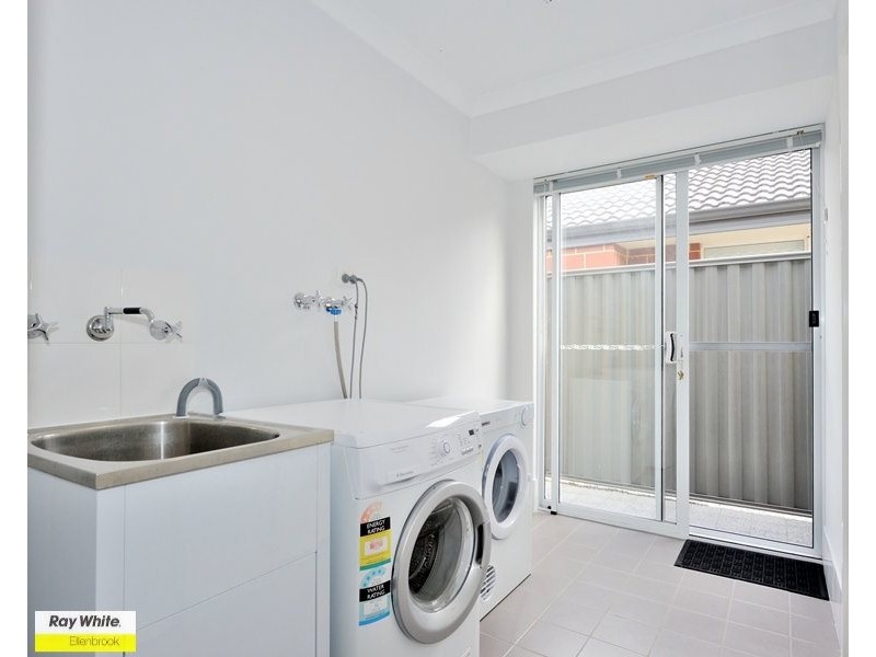 37 Bellazario Promenade, Aveley WA 6069