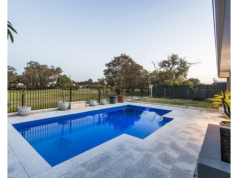 28 Serenade Corner, The Vines WA 6069