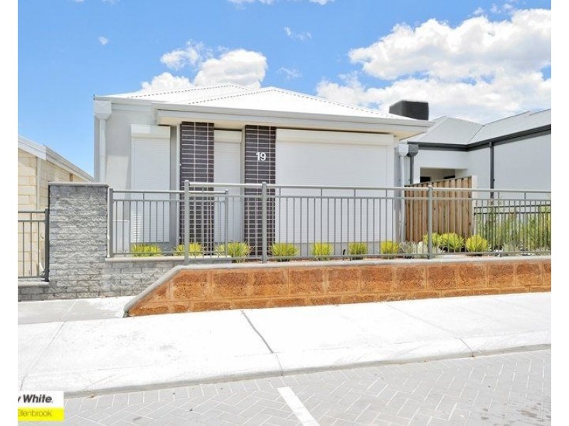 19 Interlaken Loop, Ellenbrook WA 6069