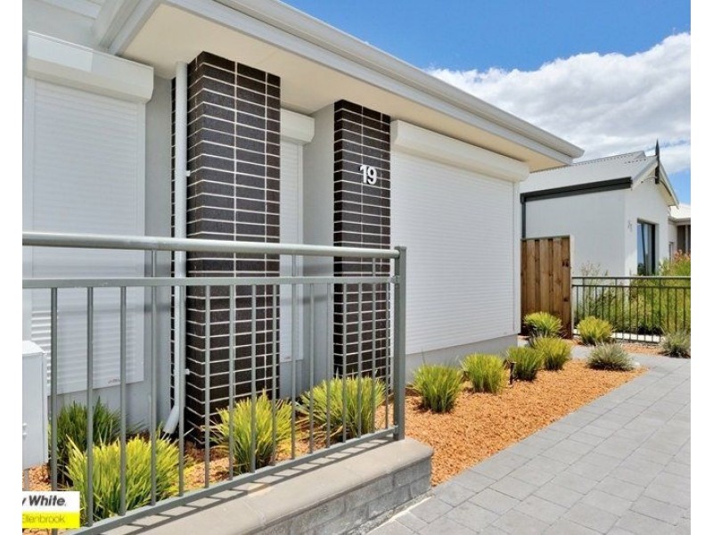 19 Interlaken Loop, Ellenbrook WA 6069