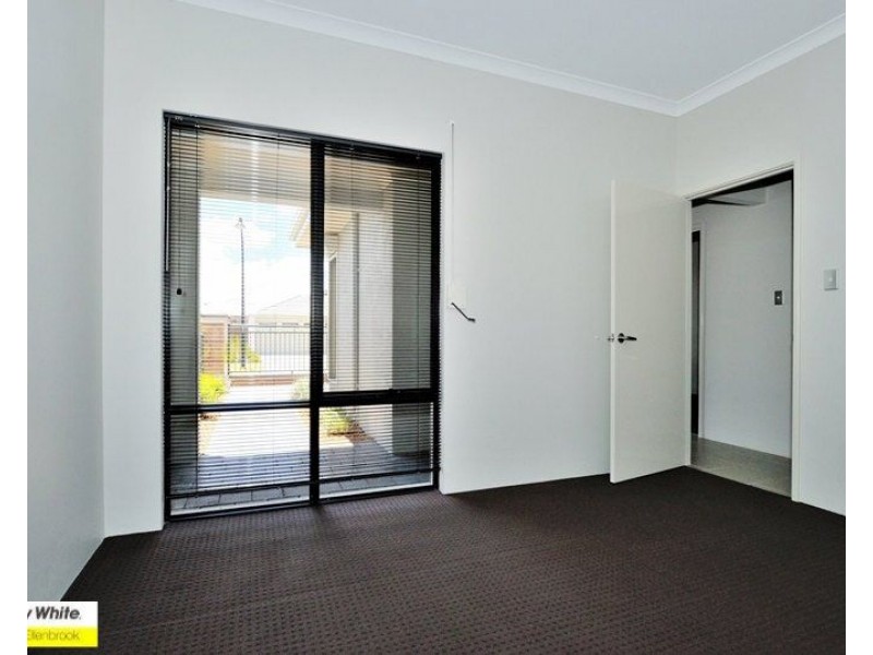 19 Interlaken Loop, Ellenbrook WA 6069