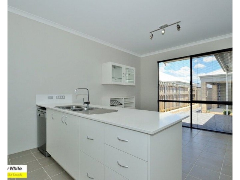 19 Interlaken Loop, Ellenbrook WA 6069