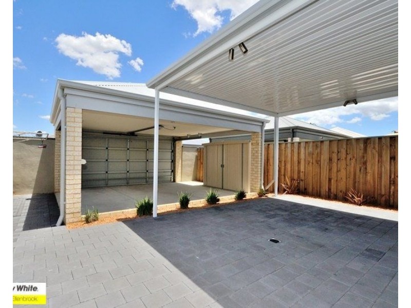 19 Interlaken Loop, Ellenbrook WA 6069