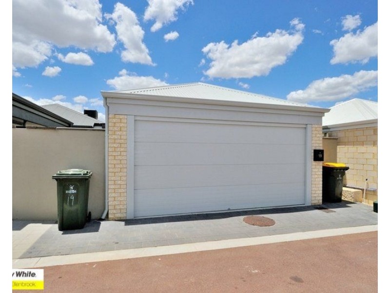 19 Interlaken Loop, Ellenbrook WA 6069