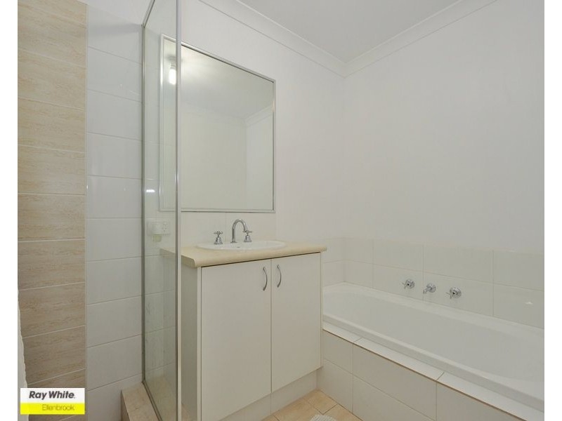 27 Stanbury Crescent, Ellenbrook WA 6069