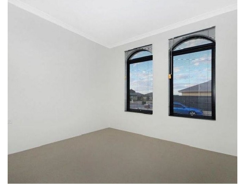 2 Atoll End, Aveley WA 6069