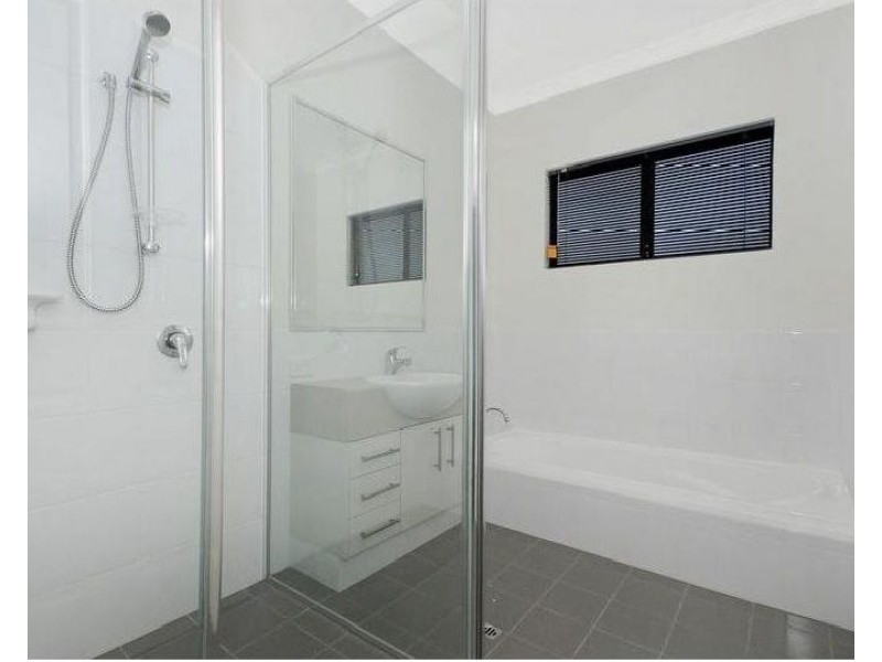 2 Atoll End, Aveley WA 6069