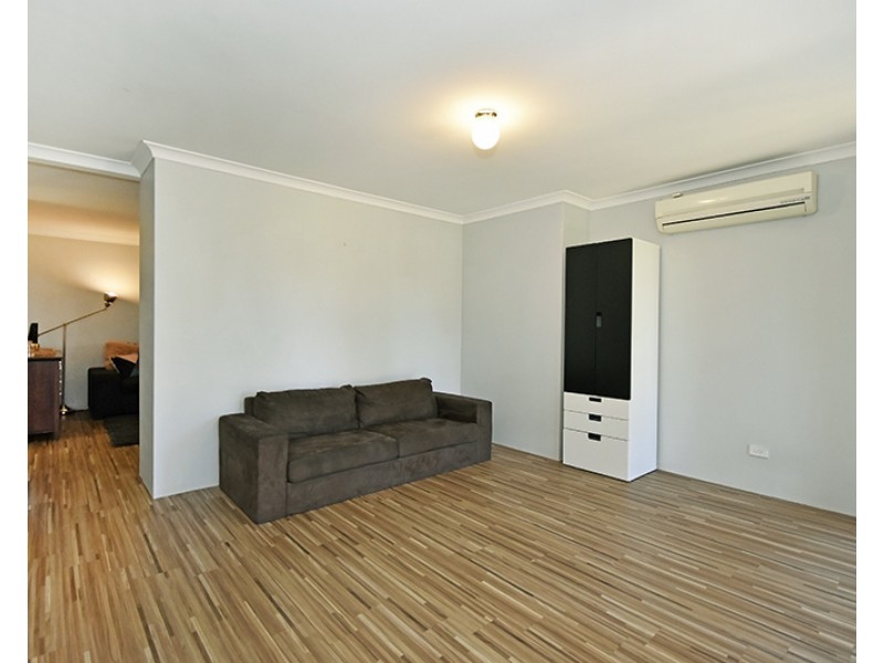 16 Westgrove Drive, Ellenbrook WA 6069