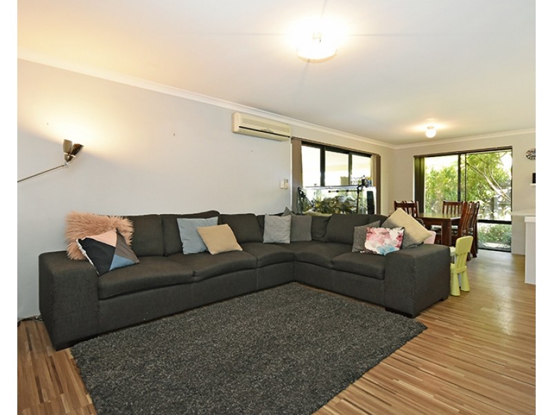 16 Westgrove Drive, Ellenbrook WA 6069