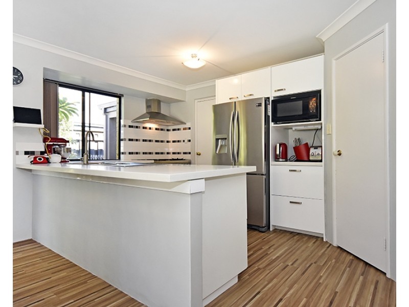 16 Westgrove Drive, Ellenbrook WA 6069