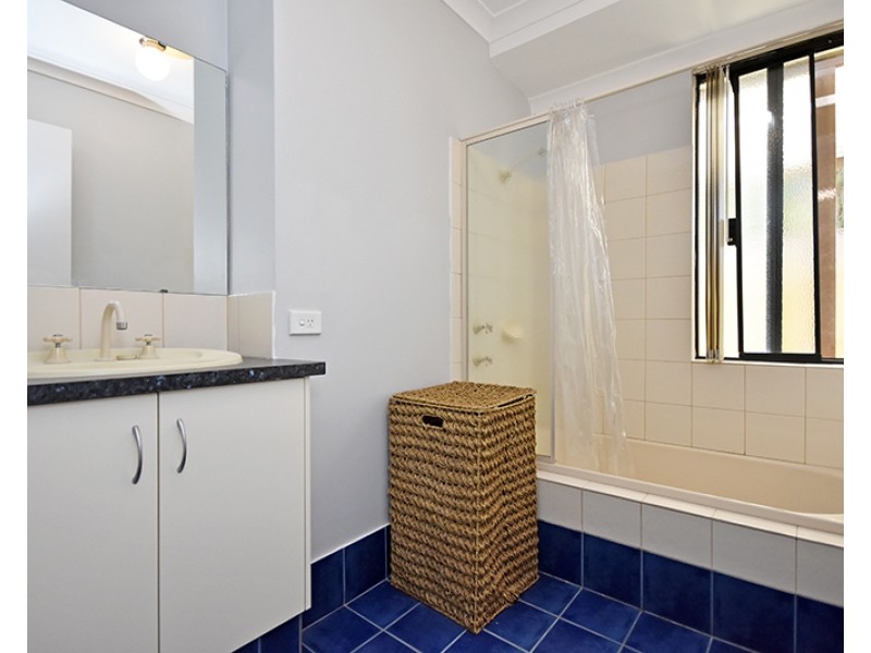 16 Westgrove Drive, Ellenbrook WA 6069