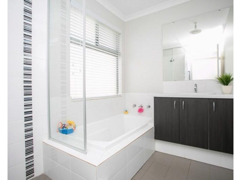 37 Kersley Avenue, Ellenbrook WA 6069