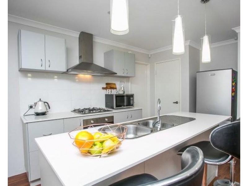 37 Kersley Avenue, Ellenbrook WA 6069