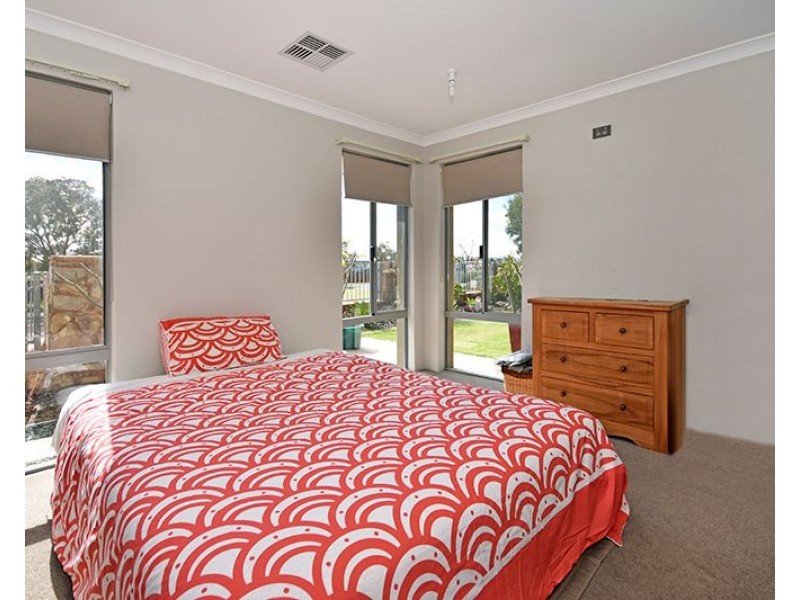 26 Ackworth Grange, The Vines WA 6069