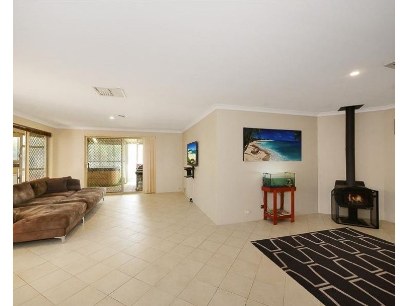 9 Messara Avenue, Henley Brook WA 6055