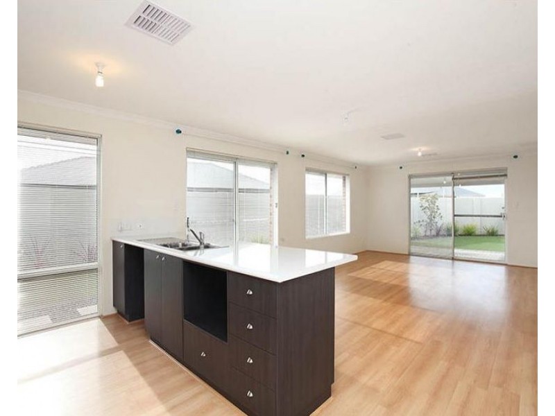 14 Greenslade Crescent, Ellenbrook WA 6069