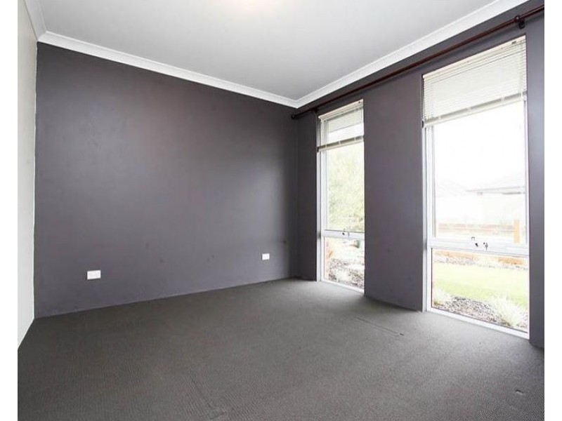 14 Greenslade Crescent, Ellenbrook WA 6069