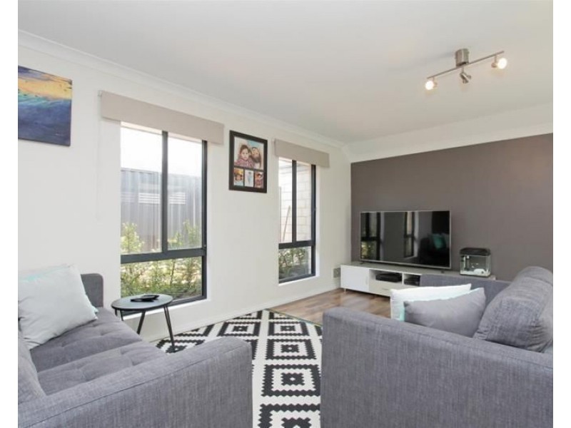 14 MARDEN Grange, Aveley WA 6069