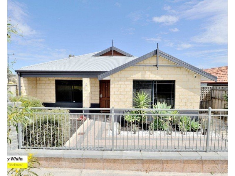 32 Weyba Turn, Ellenbrook WA 6069