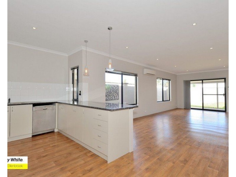 32 Weyba Turn, Ellenbrook WA 6069