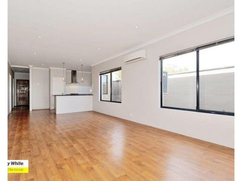 32 Weyba Turn, Ellenbrook WA 6069