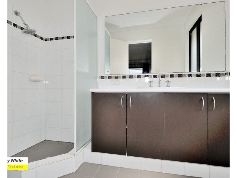 32 Weyba Turn, Ellenbrook WA 6069