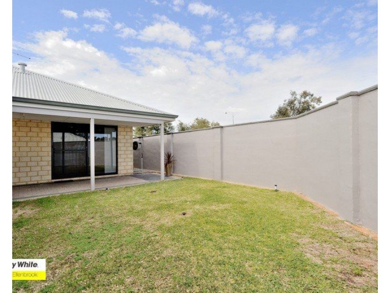 32 Weyba Turn, Ellenbrook WA 6069
