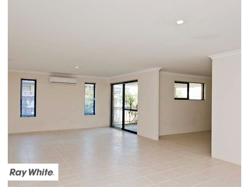 31 Pierre Bend, Ellenbrook WA 6069