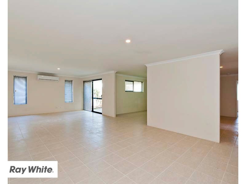 31 Pierre Bend, Ellenbrook WA 6069