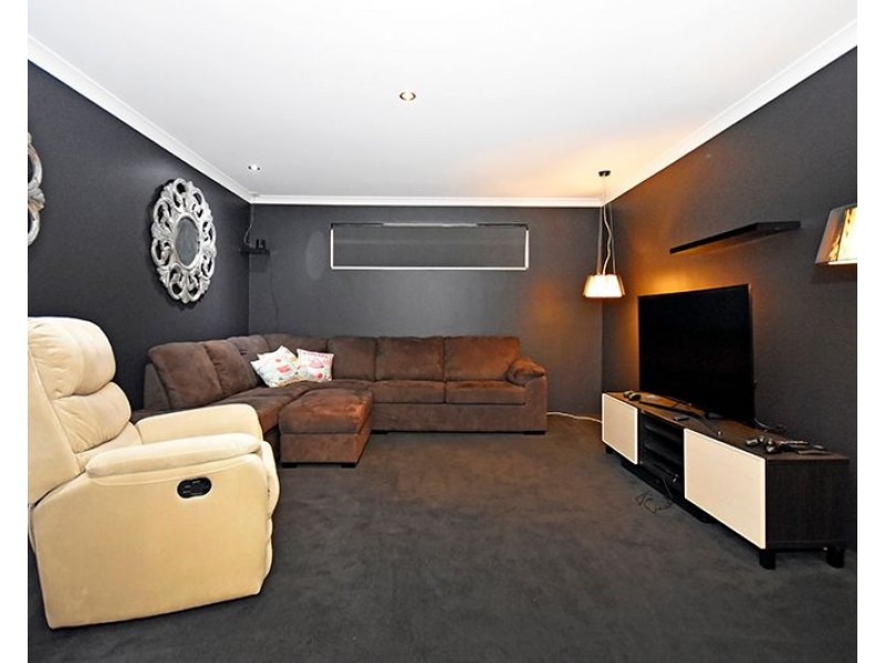 65 Farmaner Parkway, Ellenbrook WA 6069