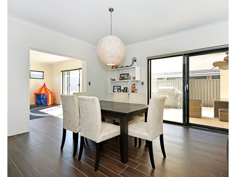 65 Farmaner Parkway, Ellenbrook WA 6069