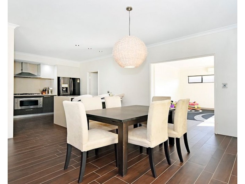 65 Farmaner Parkway, Ellenbrook WA 6069