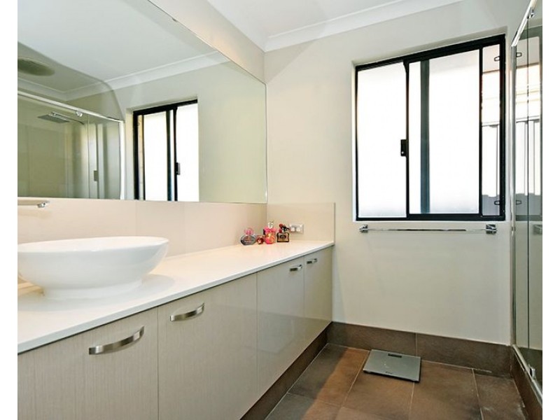 65 Farmaner Parkway, Ellenbrook WA 6069