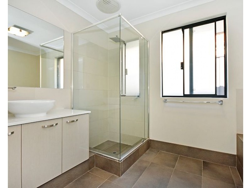 65 Farmaner Parkway, Ellenbrook WA 6069