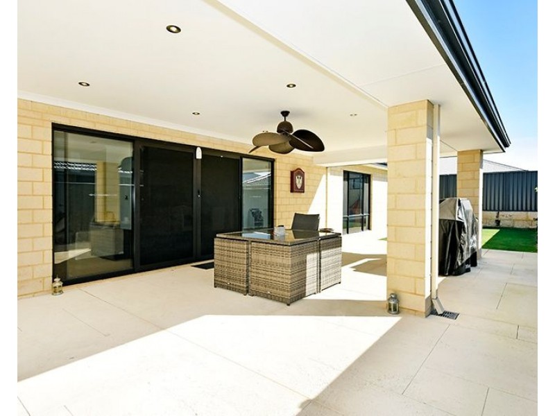 65 Farmaner Parkway, Ellenbrook WA 6069