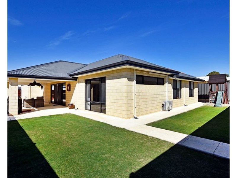 65 Farmaner Parkway, Ellenbrook WA 6069